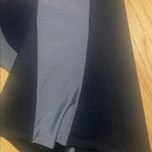 Kids Wetsuit top- small - Picture 5 of 6